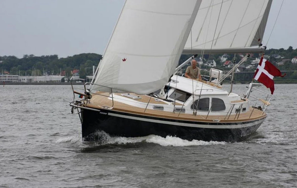Nordship Yachts Nordship 430 DS 2011 boat specs