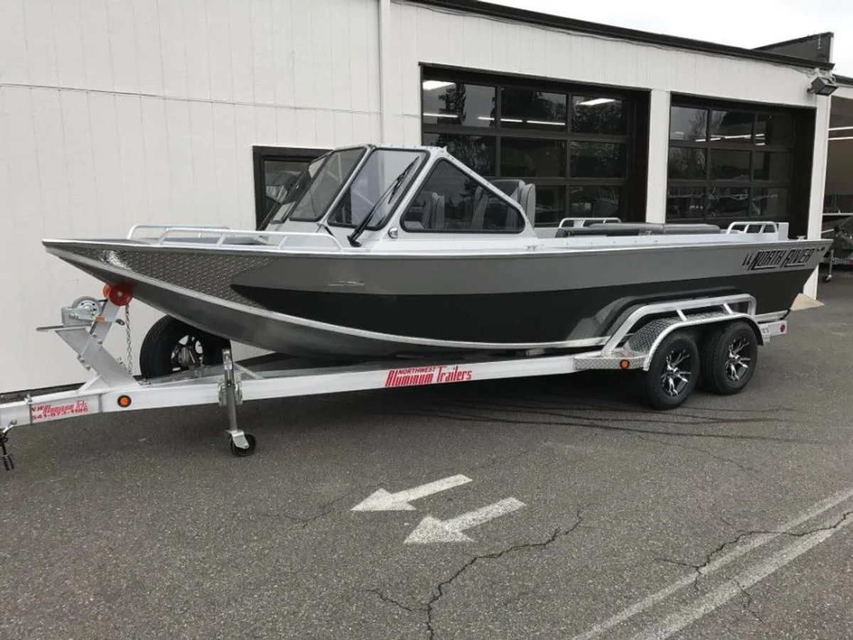 North River Commander 2017 boat specs
