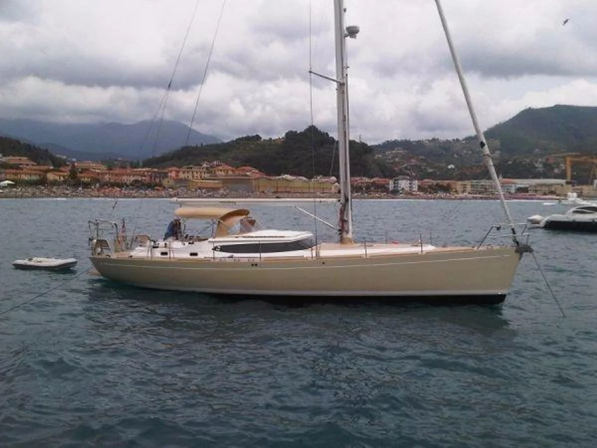 North Wind 58 2010 boat specs