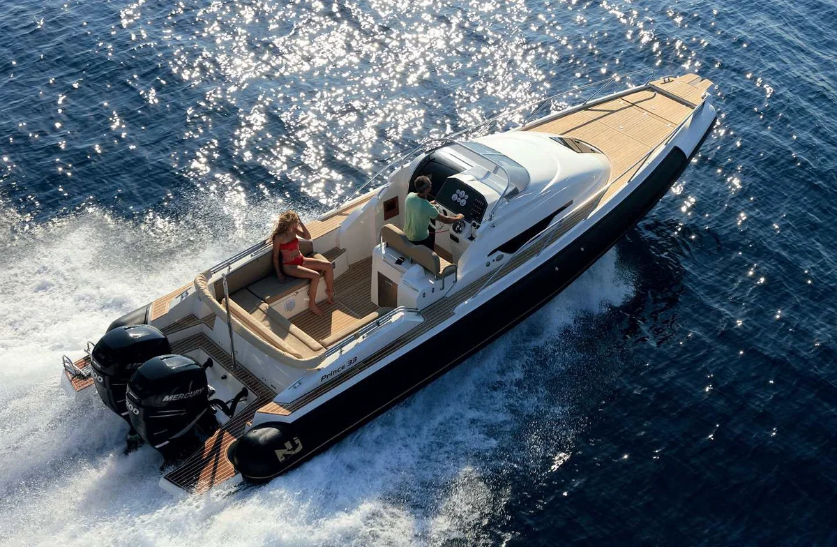 Nuova Jolly Prince 33 Sport Cabin 2022 boat specs