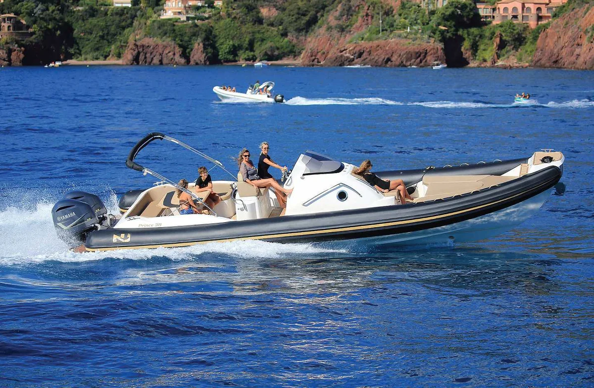 Nuova Jolly Prince 38 CC 2024 boat specs