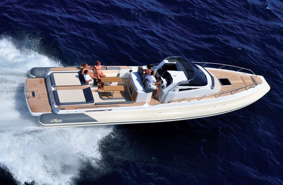 Nuova Jolly Prince 43 Luxury Cabin 2020 boat specs