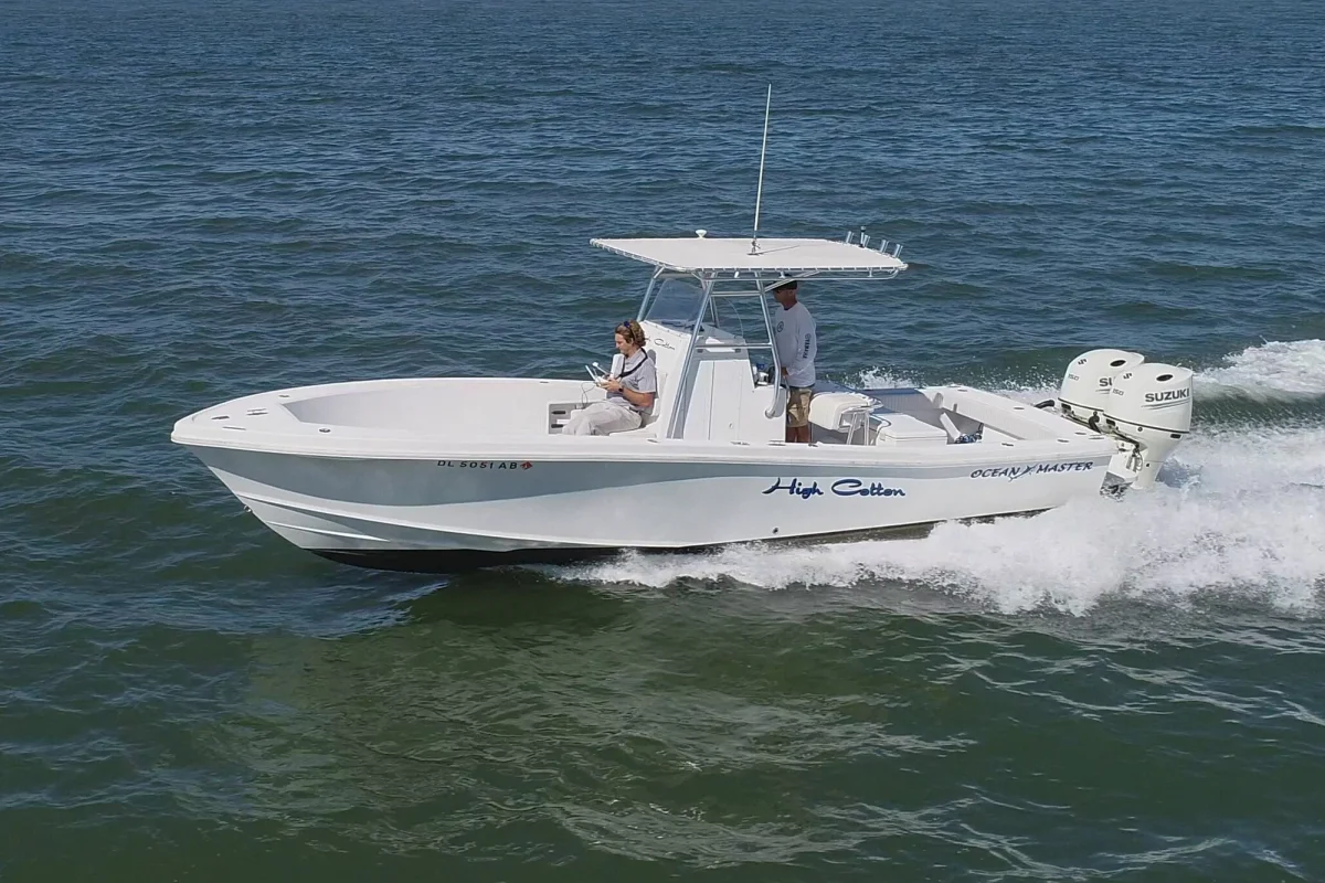 Ocean Master Center Console 2009 boat specs