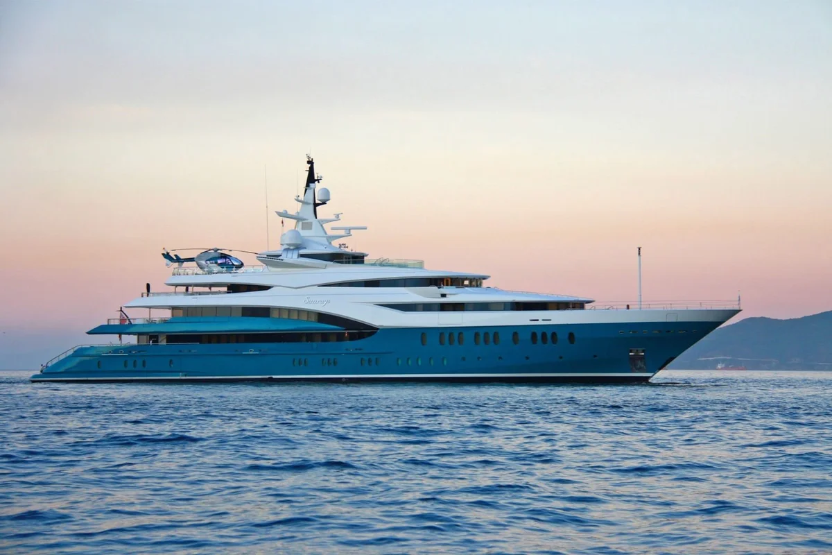 Oceanco Sunrays 2010 boat specs