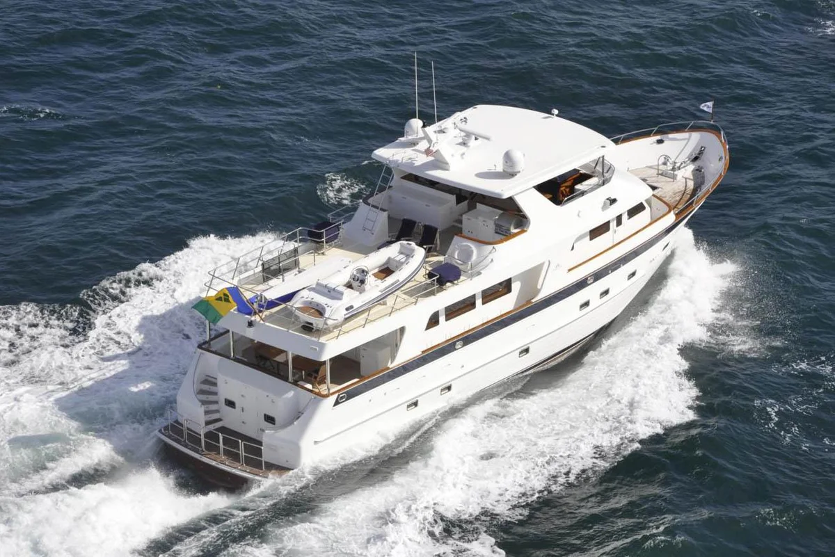 Outer Reef Yachts 800 24M My 2022 boat specs