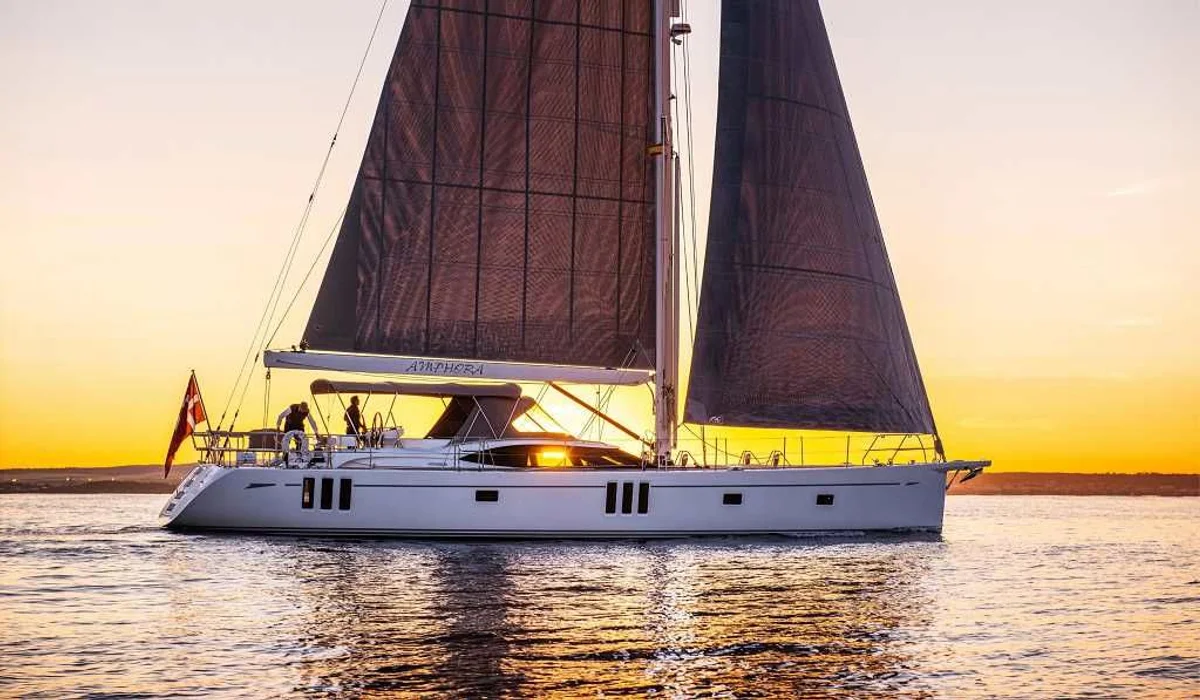 Oyster Yachts 675 2014 boat specs