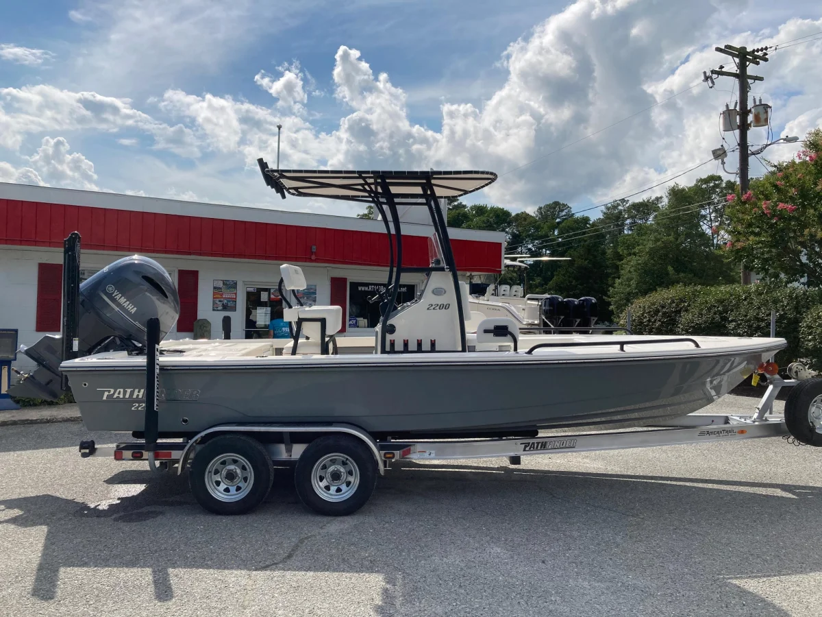 Pathfinder 2200 TRS 2022 boat specs