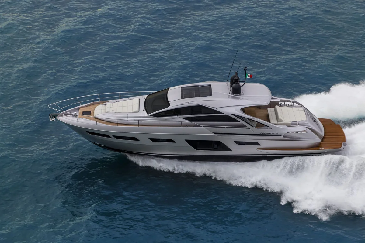 Pershing Yachts 7X 2019 boat specs