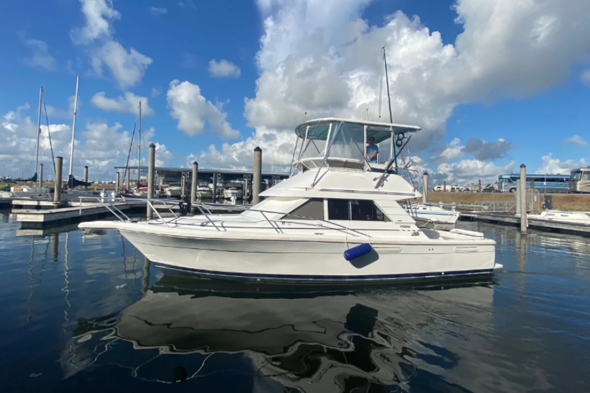 Phoenix Boats 34 Sport Fish 1999 boat specs