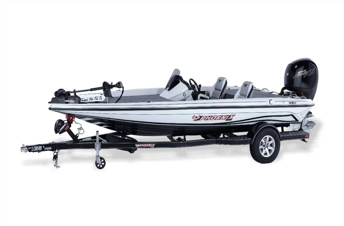 Phoenix Boats 818 Pro 2022 boat specs