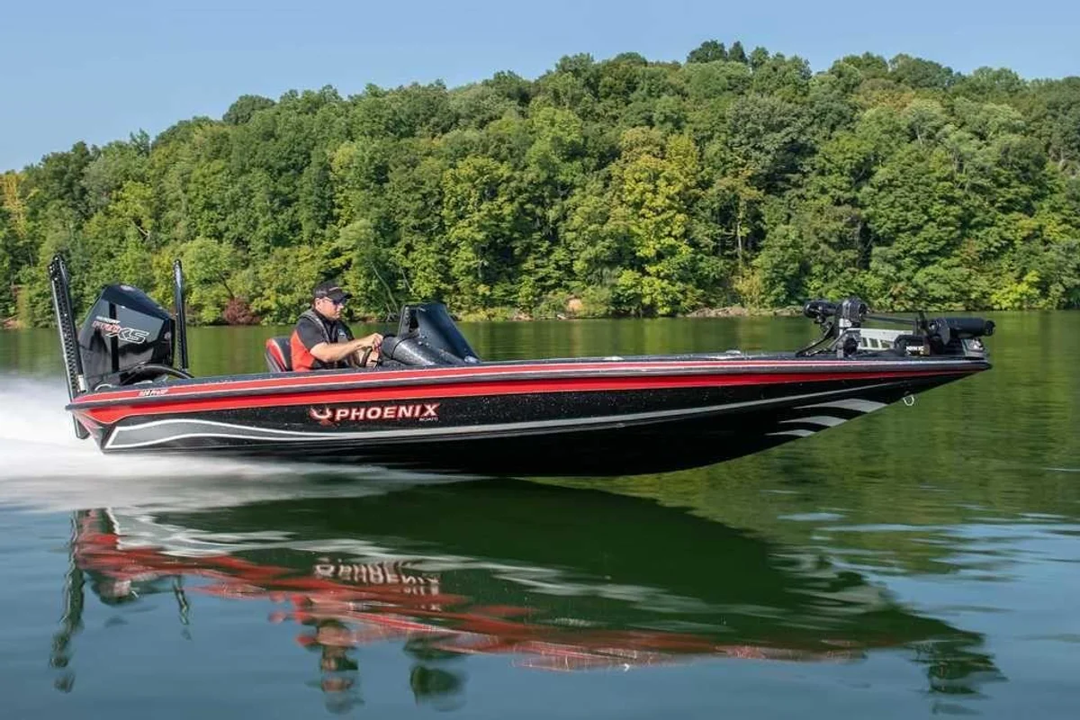 Phoenix Boats 920 ProXP 2022 boat specs