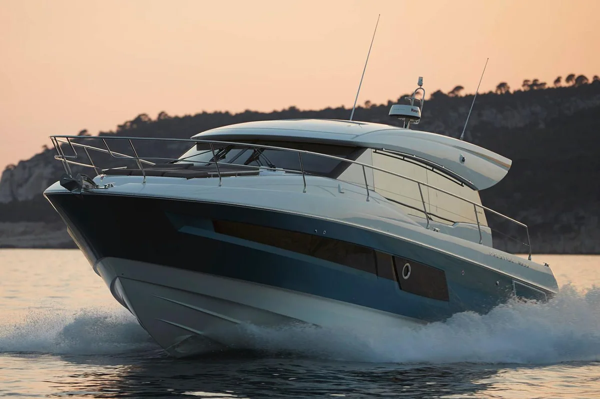 Prestige Yachts 460 S 2021 boat specs