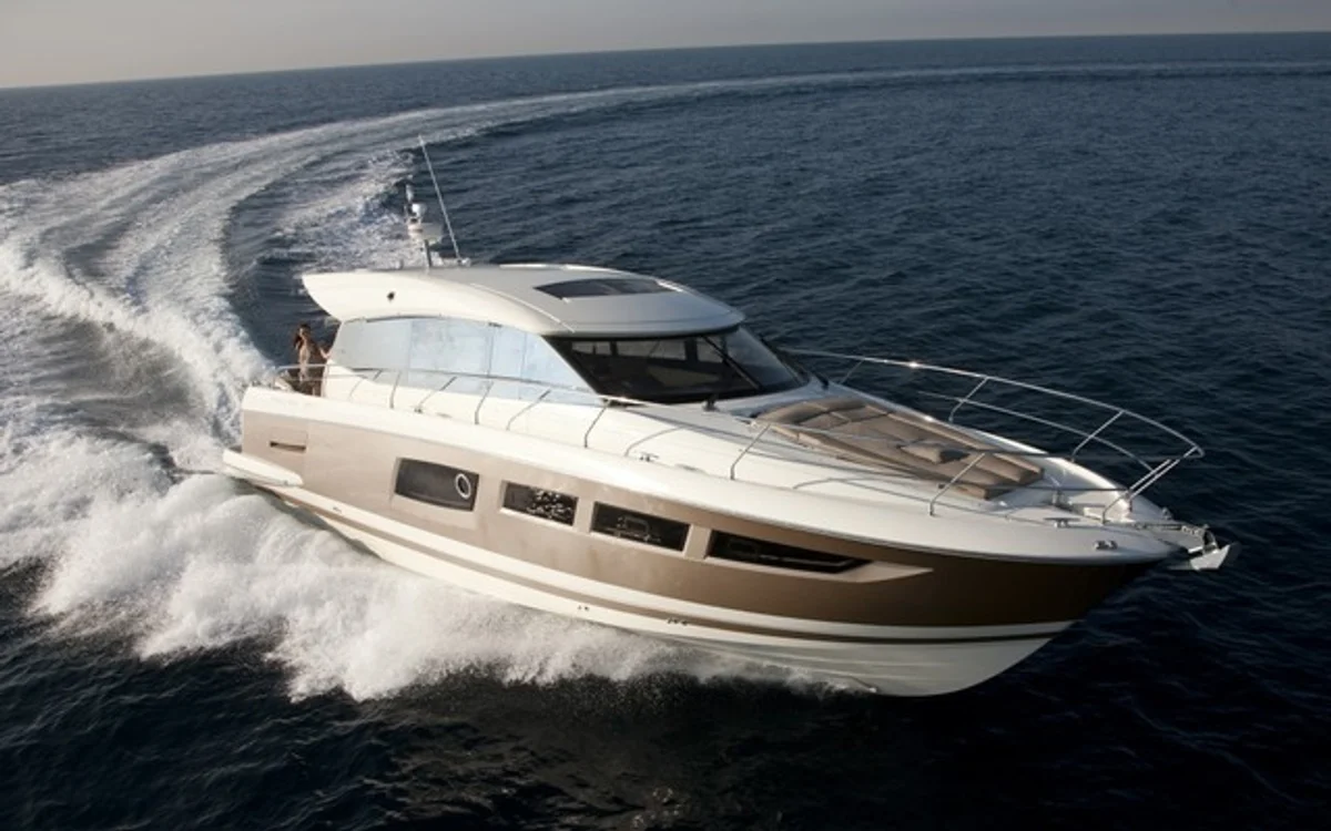 Prestige Yachts 500 S 2013 boat specs