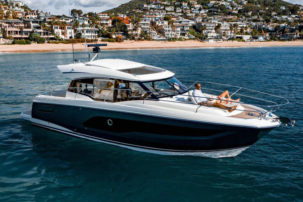 Prestige Yachts 420 S '20 2020 boat specs
