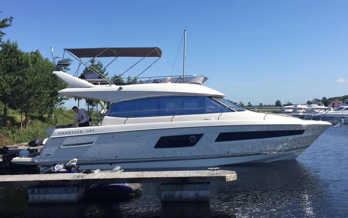 450 Fly Boat Specs