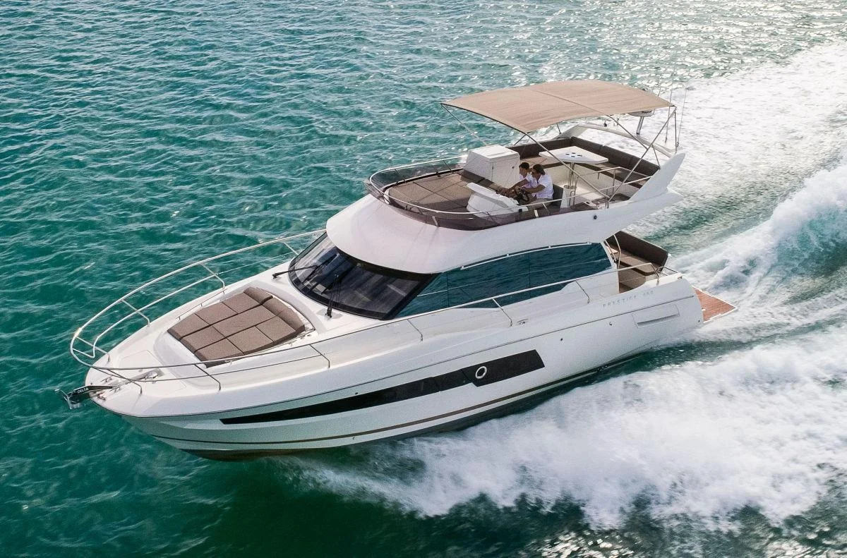 460 Fly Boat Specs