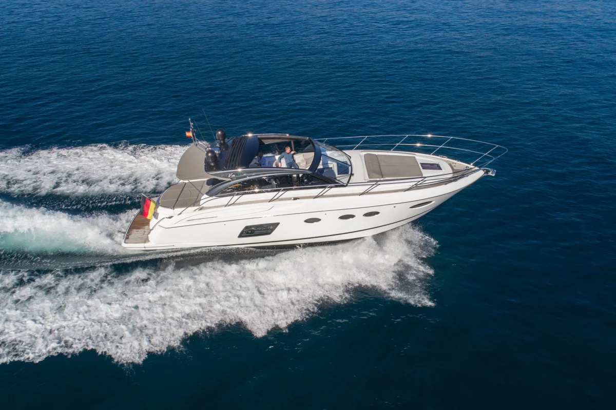 Princess Yachts V48 Open 2017 boat specs
