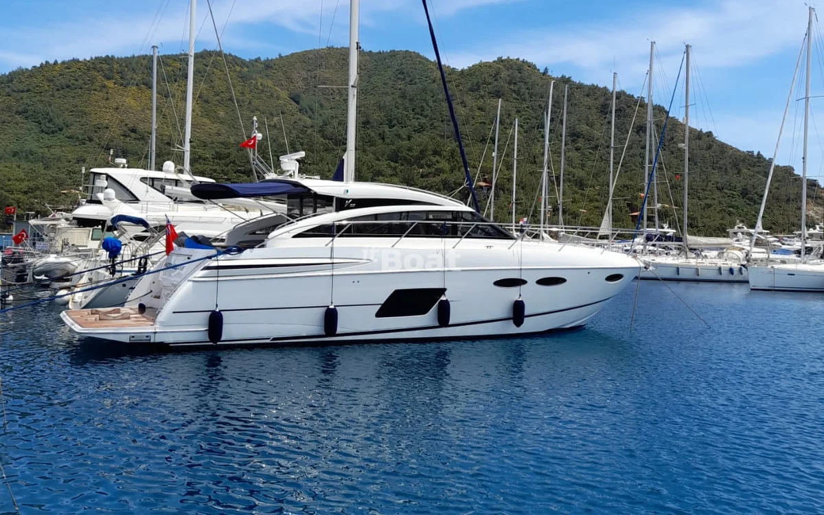 Princess Yachts V52 2014 boat specs