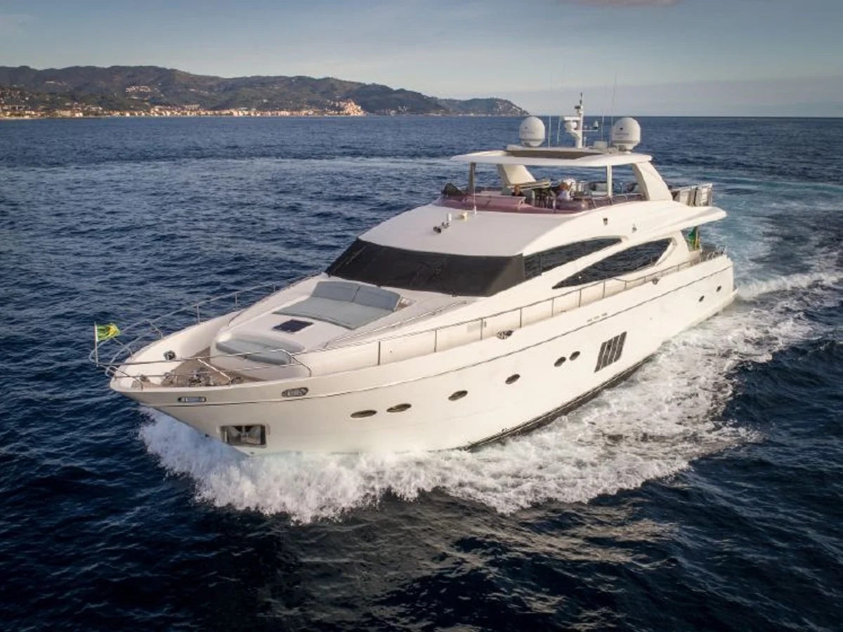 Princess Yachts 95 2011 boat specs