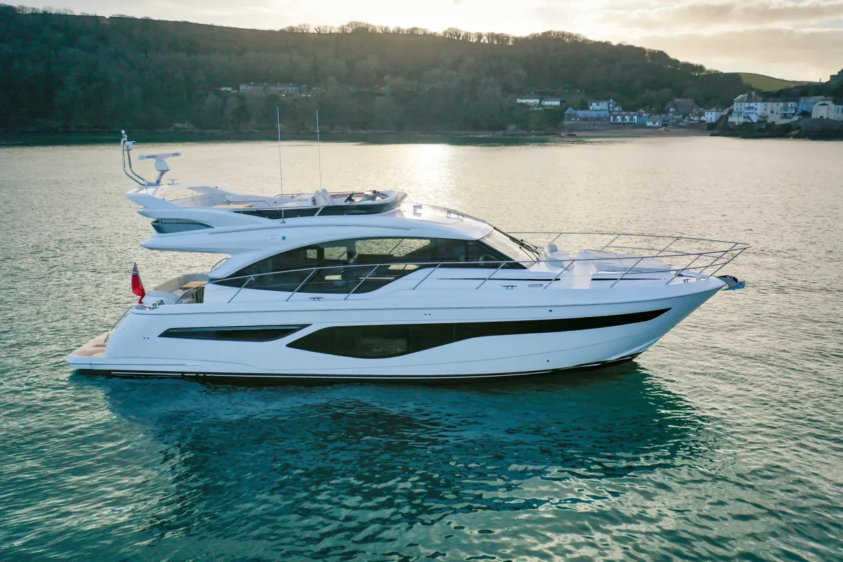 Princess Yachts F55 2022 boat specs