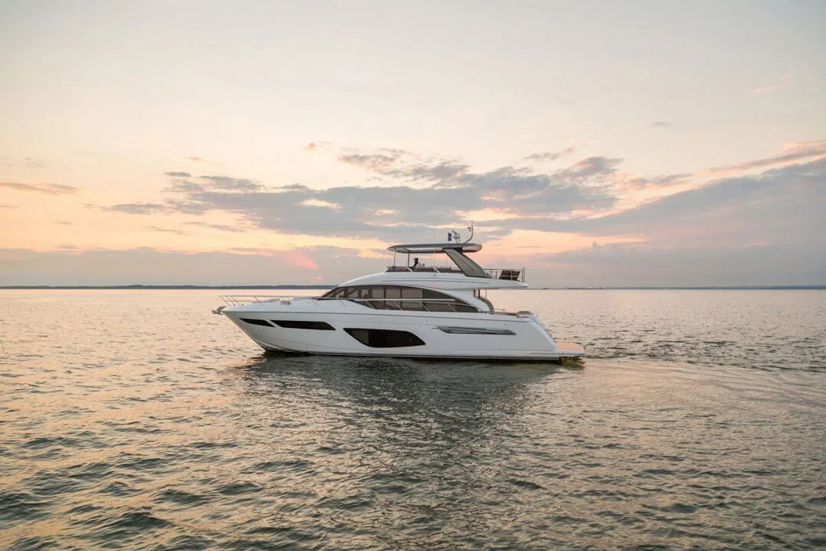 Princess Yachts F70 Flybridge 2018 boat specs