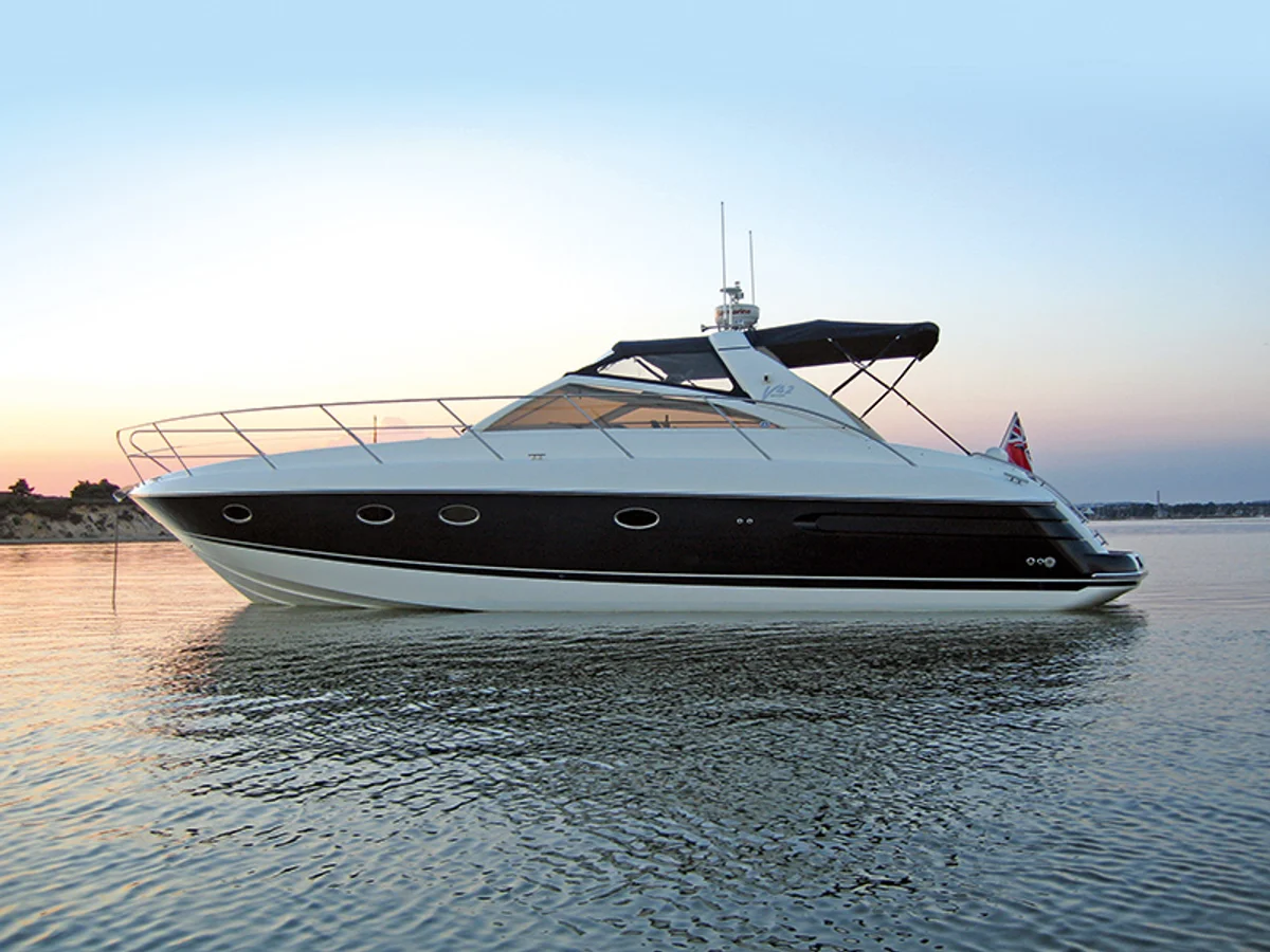 Princess Yachts V42 2009 boat specs