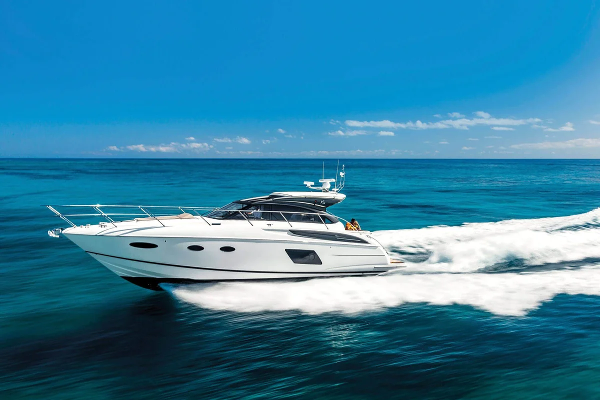 Princess Yachts V48 2016 boat specs