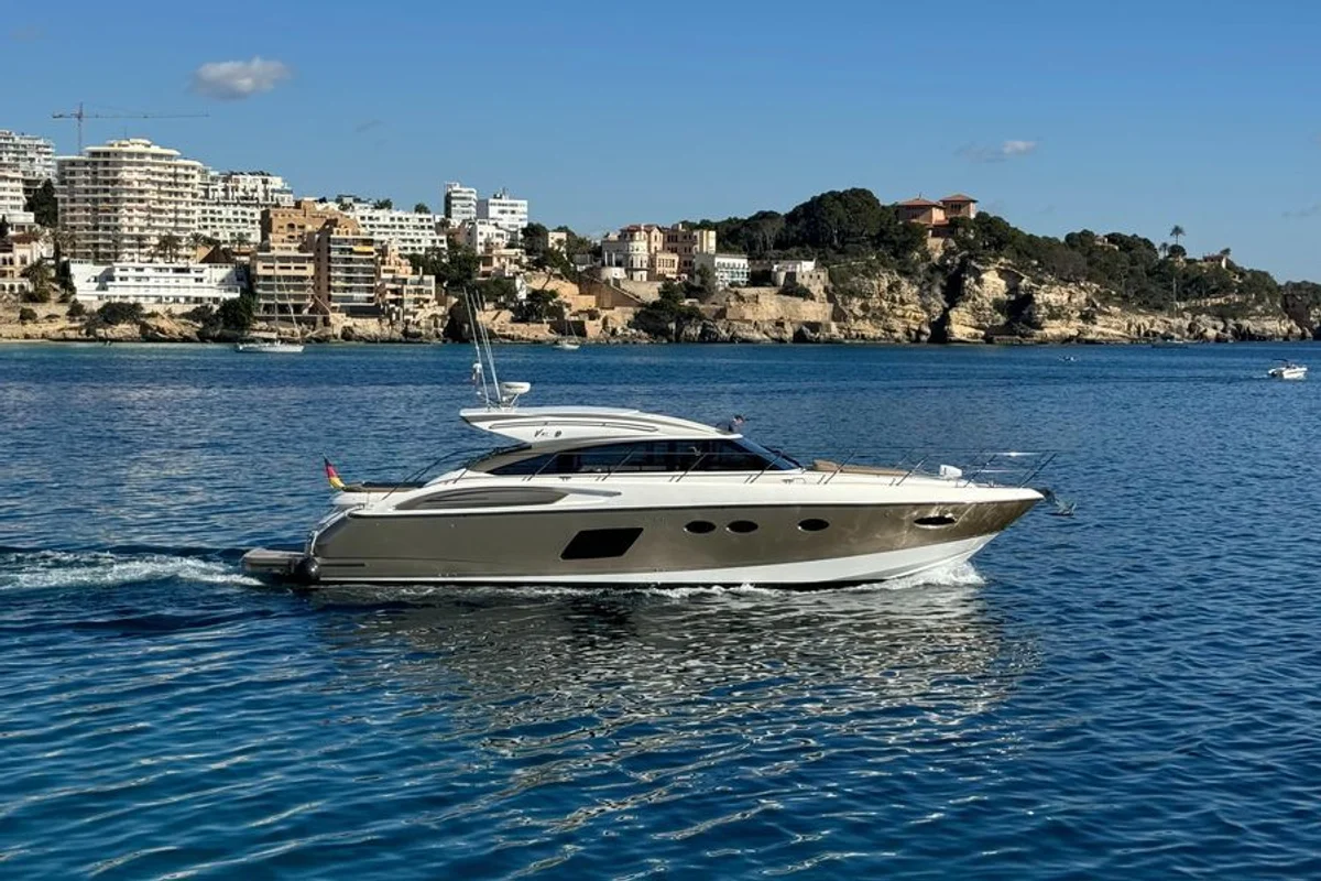 Princess Yachts V57 2014 boat specs