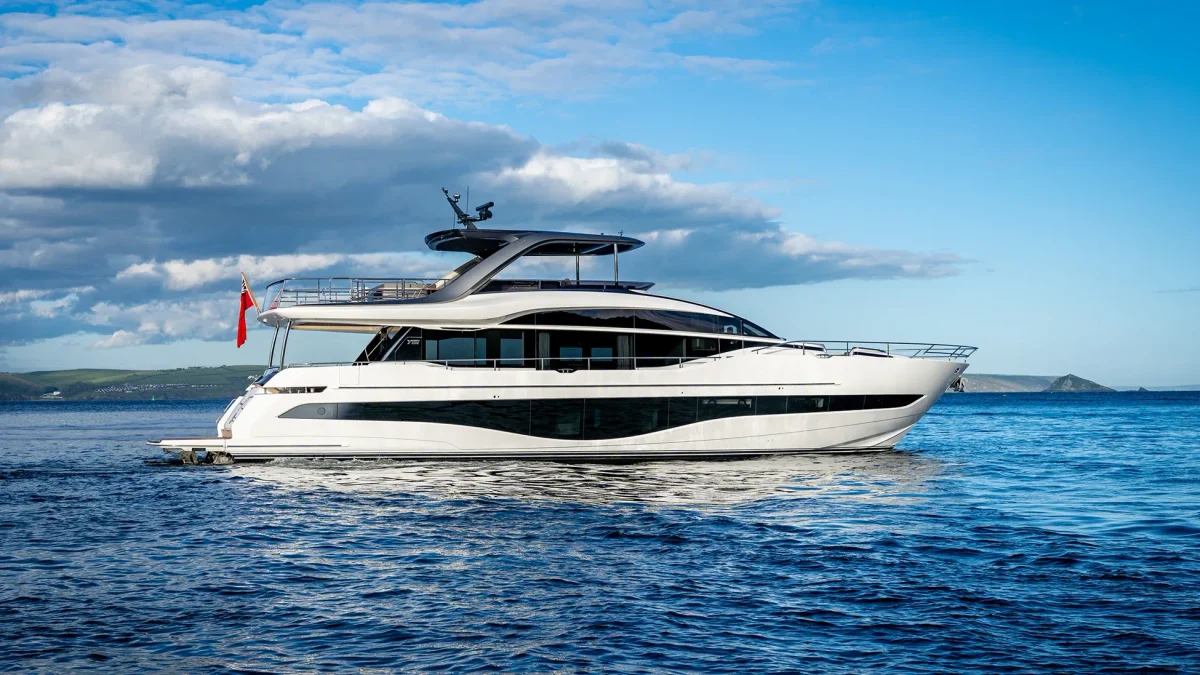 Princess Yachts Y85 2019 boat specs