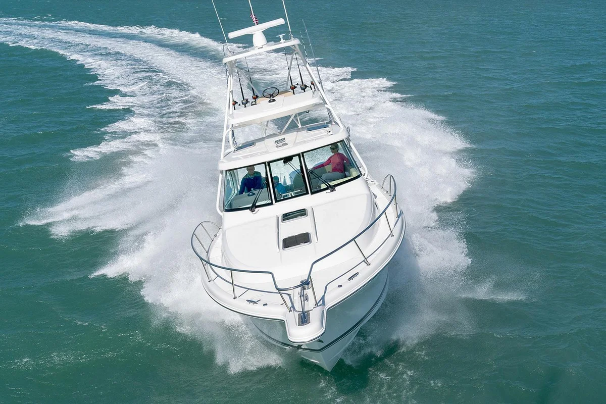 OS 385 Offshore Boat Specs
