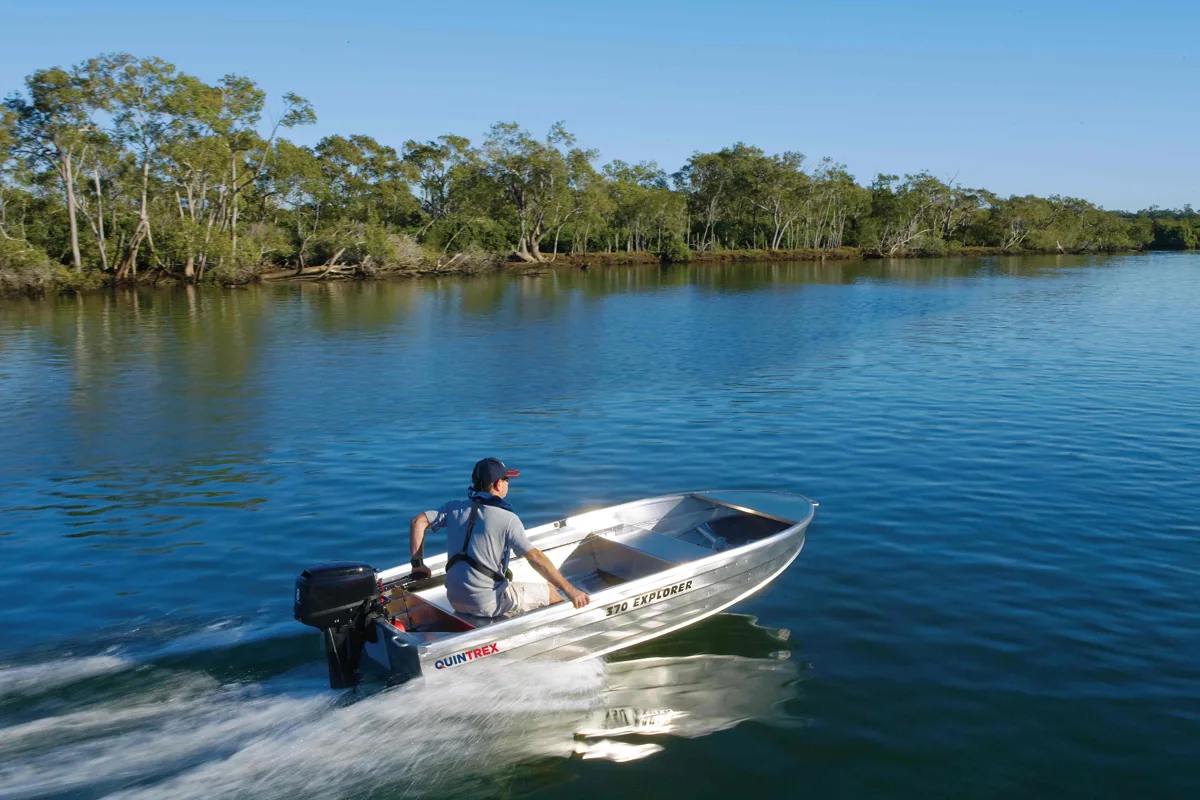 370E Explorer Boat Specs