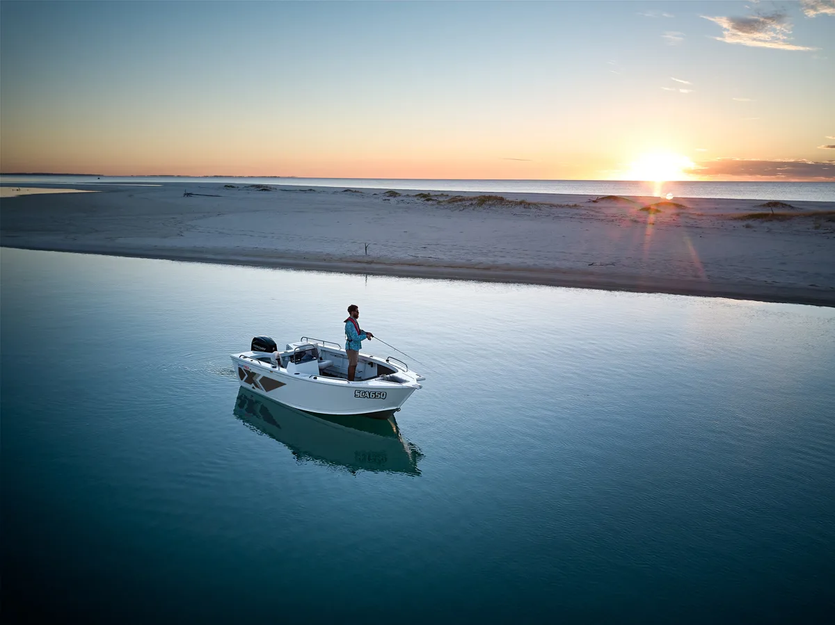 440 Renegade Pro SC Boat Specs