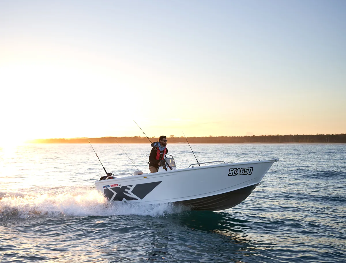 440 Renegade TS Boat Specs