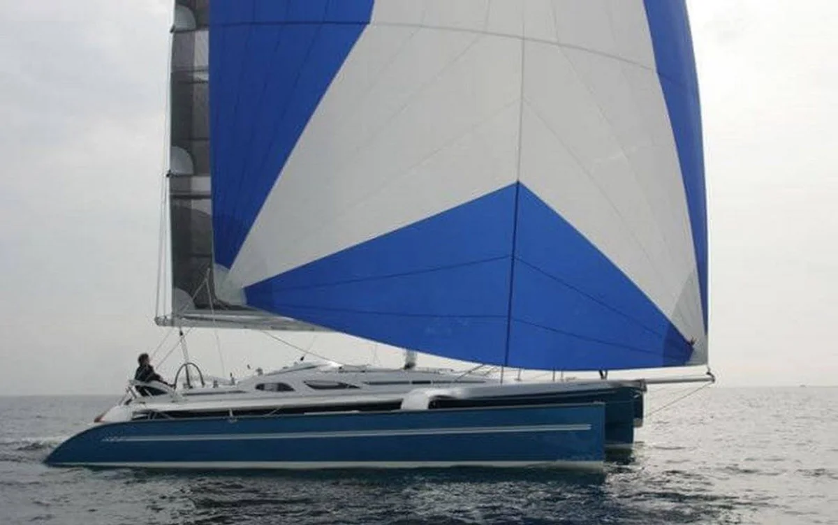 Dragonfly Dragonfly 35 - Touring Touring 2007 boat specs