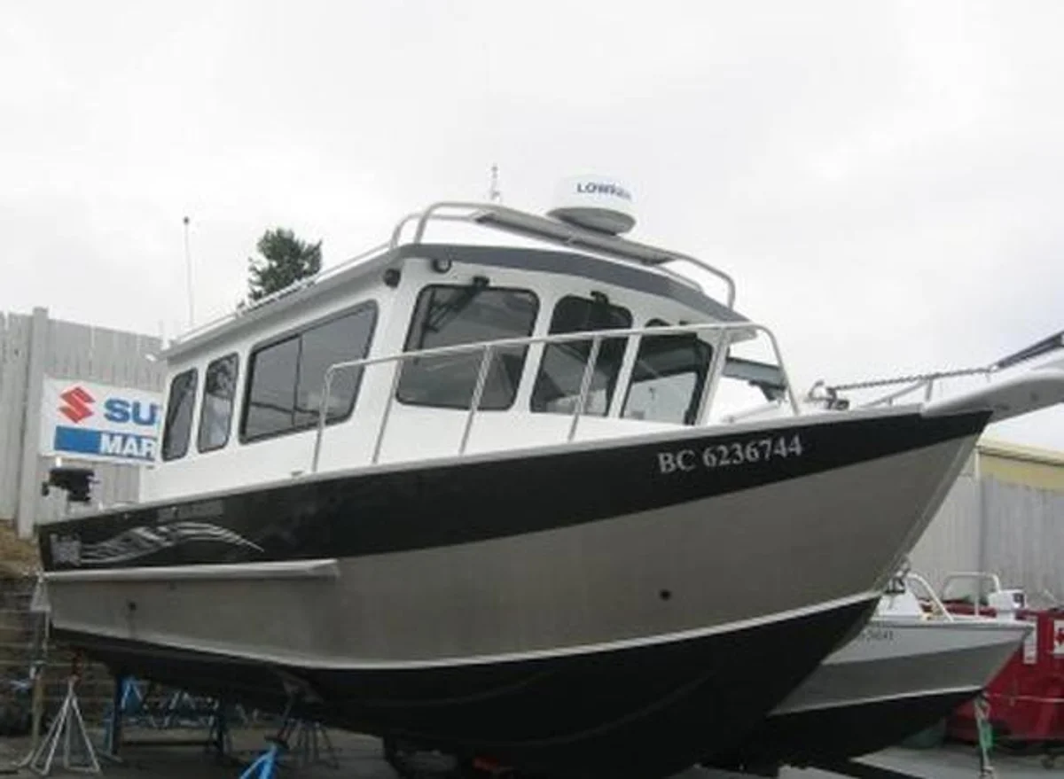 2696 Boat Specs