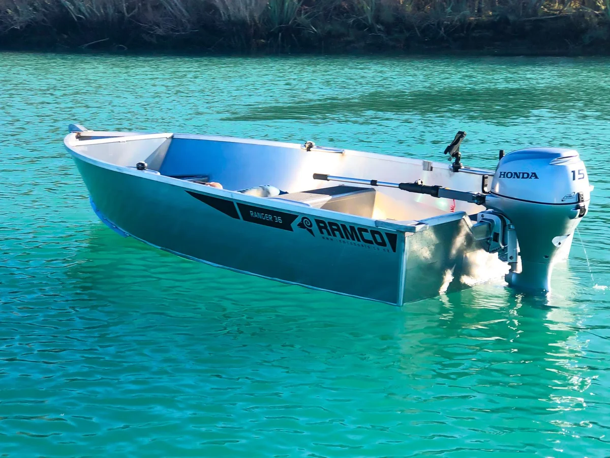 Ramco Boats Ranger 360 2010 boat specs