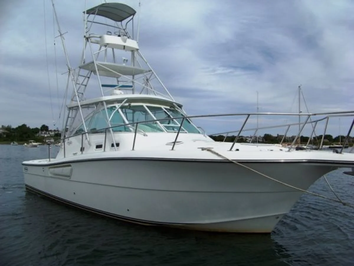 Rampage 38 Express 2001 boat specs