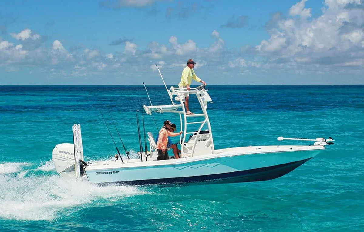 2510 BAY Boat Specs