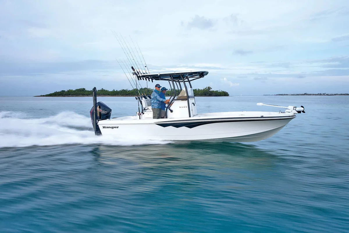 2660 BAY Boat Specs