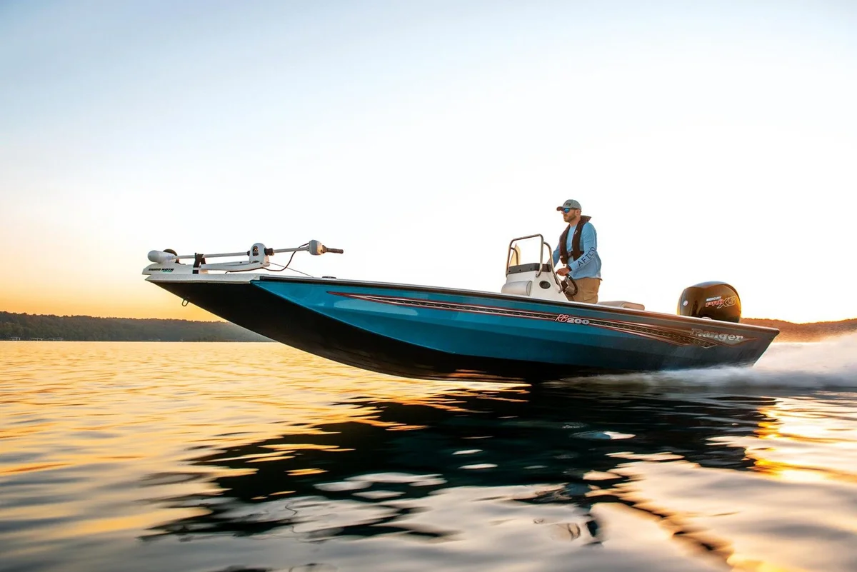 RB200 Boat Specs