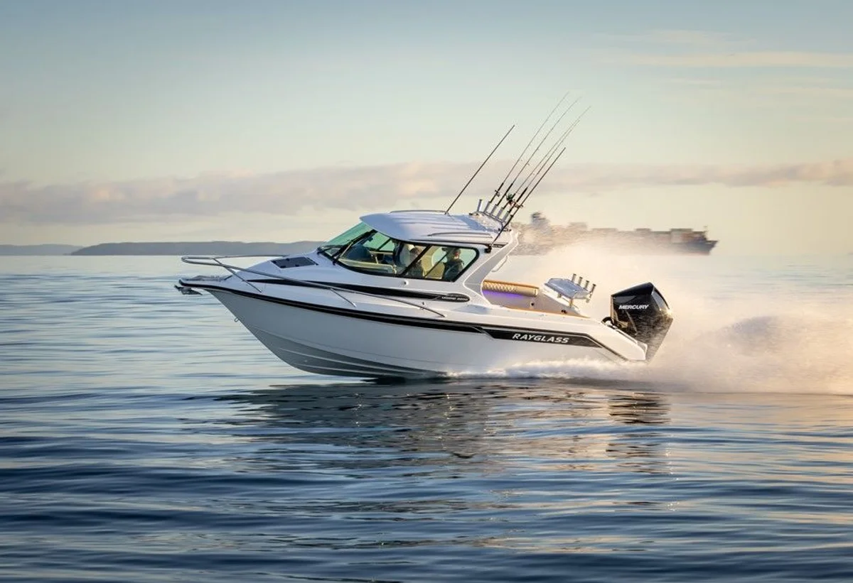 Rayglass Boats Legend 2200 2016 boat specs