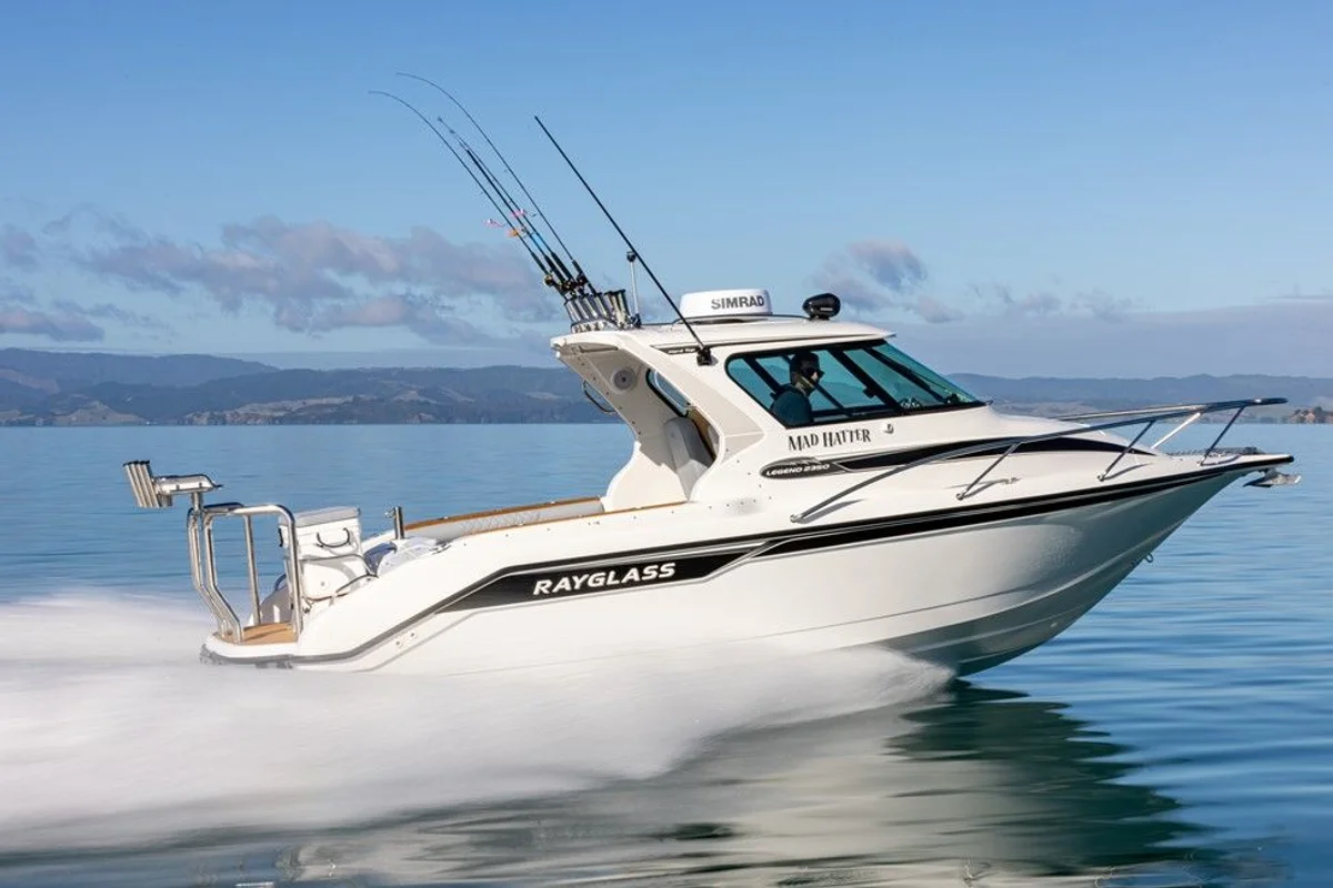 Rayglass Boats Legend 2350 2019 boat specs