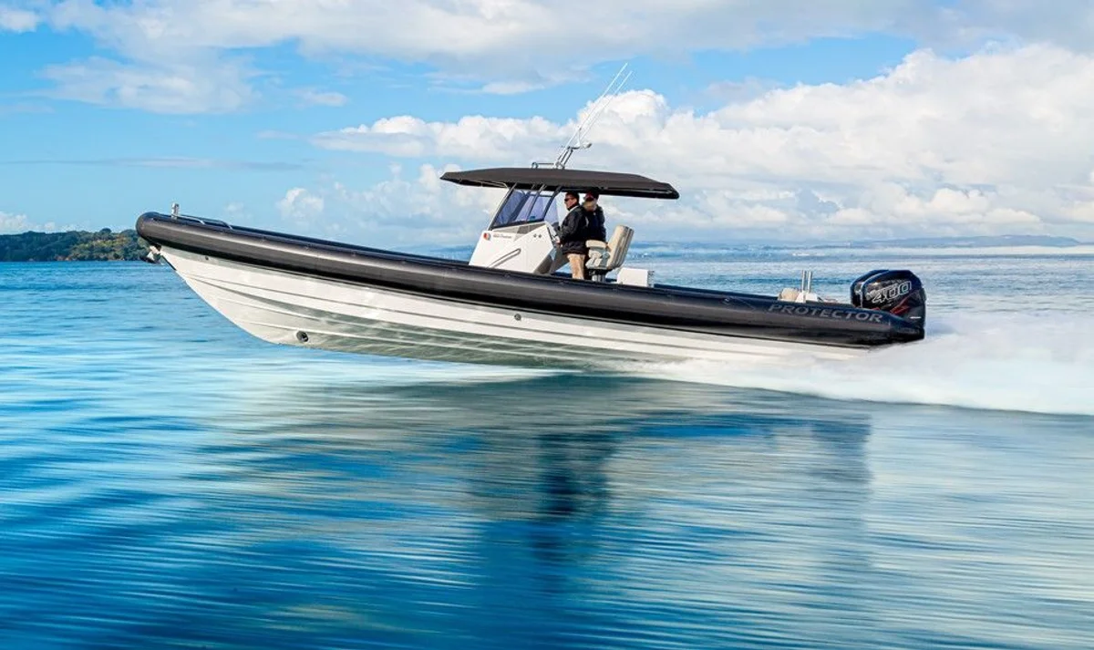 Rayglass Boats Protector 380 Chase 2021 boat specs