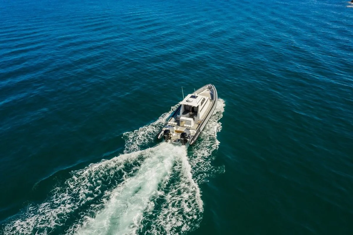 Rayglass Boats Protector 380 Targa 2022 boat specs