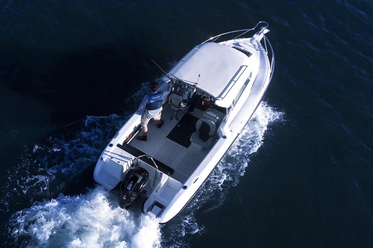 Reefrunner Sport Boat Specs