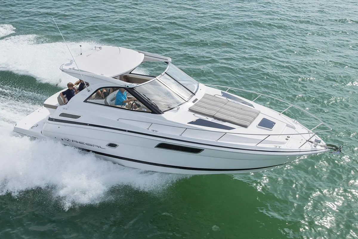 Regal Boats 35 Sport Coupe 2016 boat specs