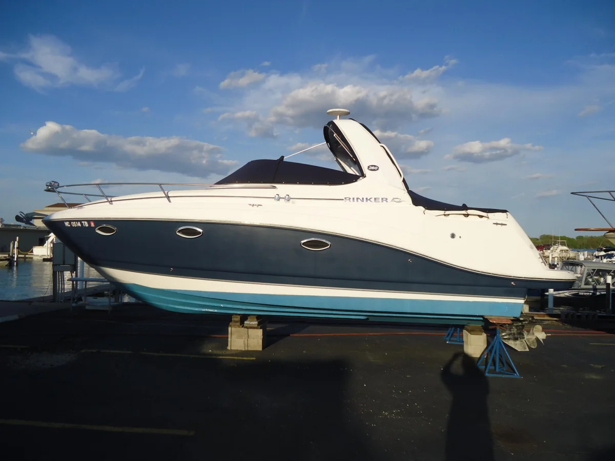 Rinker 280 Express Cruiser 2008 boat specs