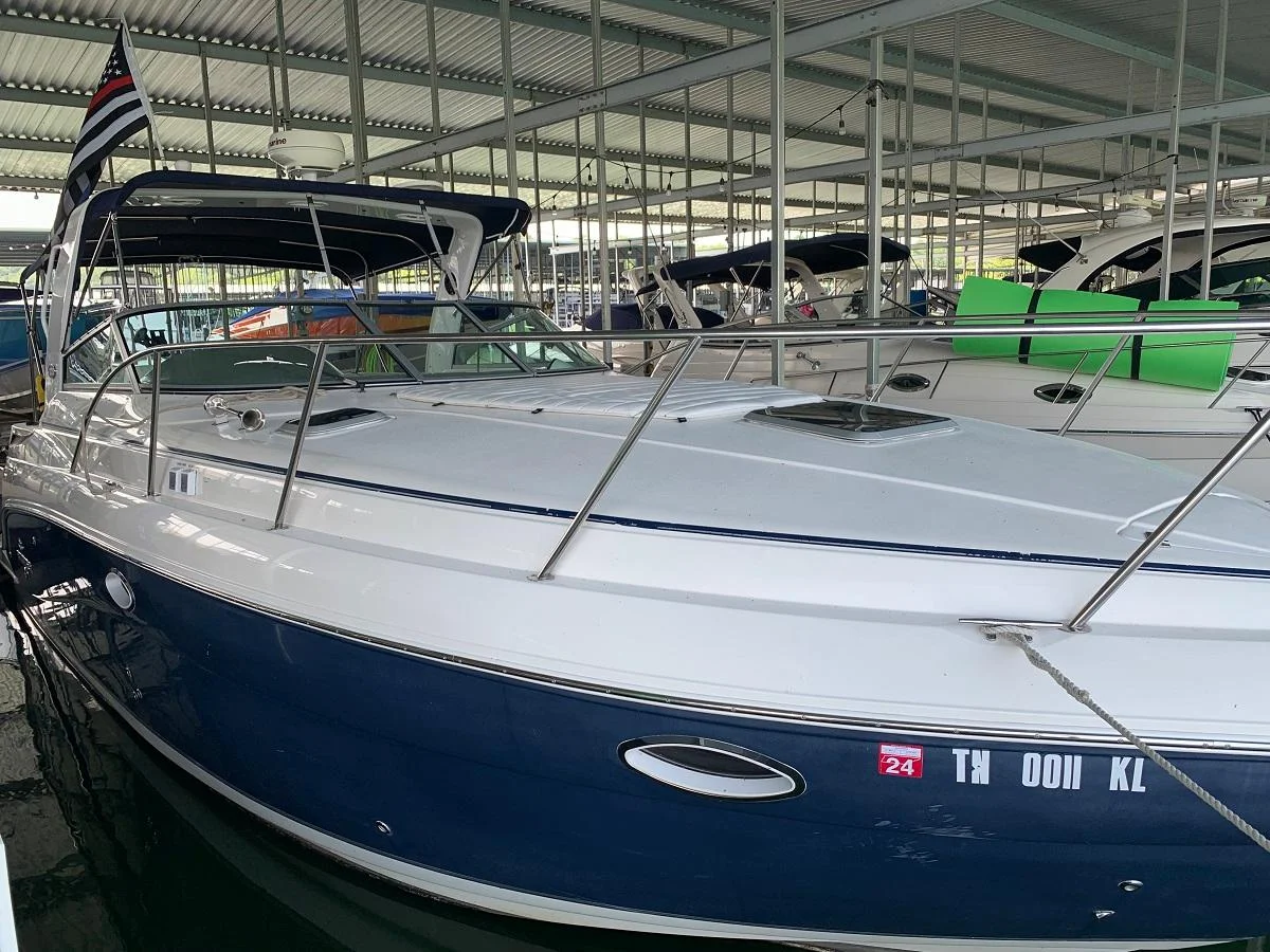 Rinker 320 Express Cruiser 2006 boat specs
