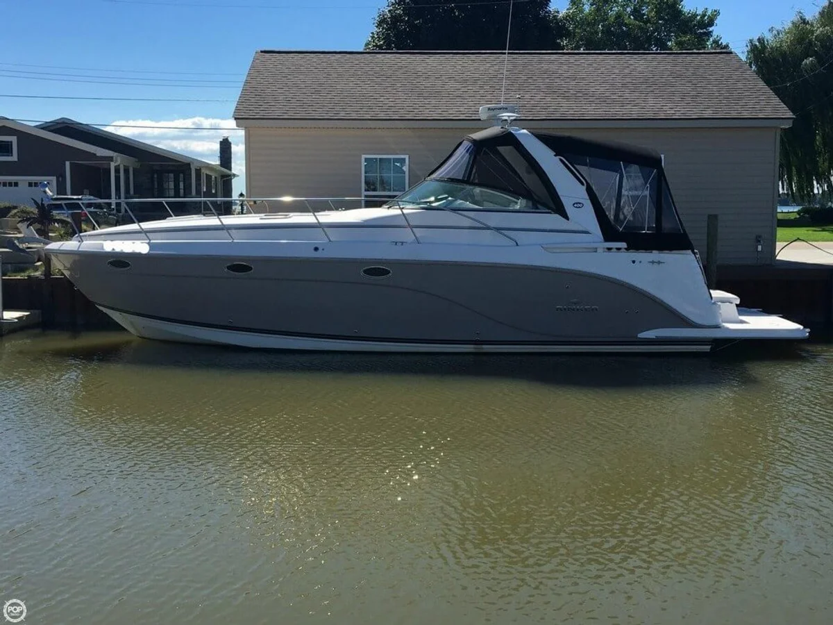 Rinker 400 Express Cruiser 2007 boat specs