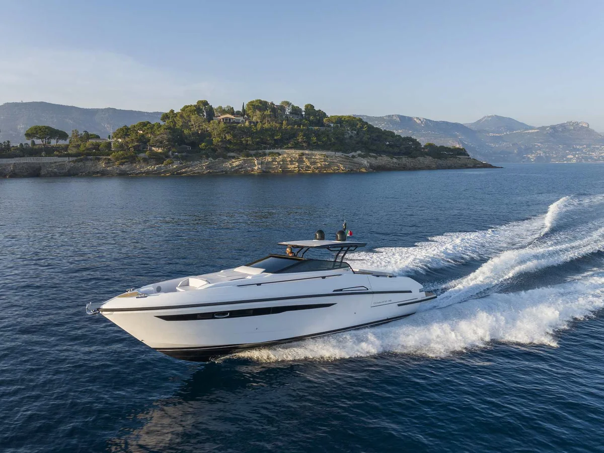 Rio Yachts Daytona 45 2023 boat specs